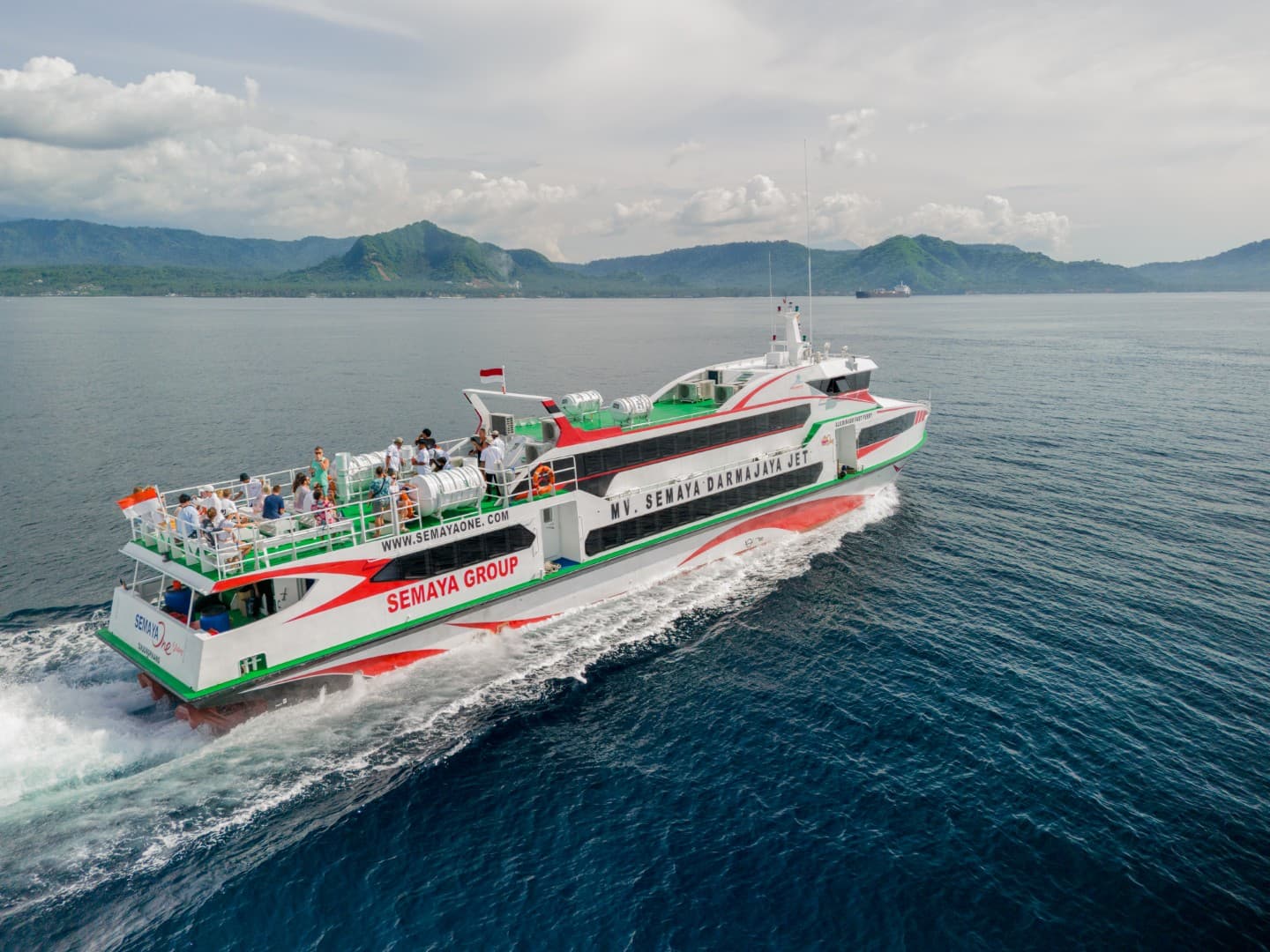 Fast boat 1